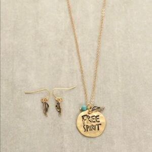 Necklace "Free Spirit" Gold Toned Boho Western